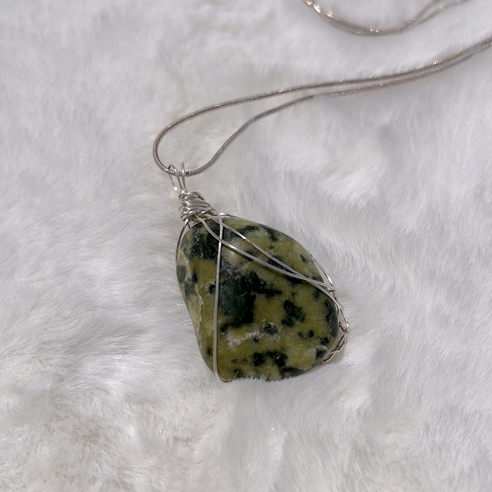 Handmade Wire Wrapped‎ Stone Necklace